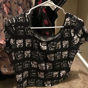 Lucky Cat crop top